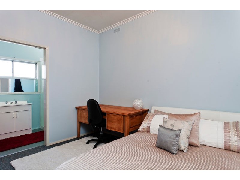 3/6 Race Street, Flora Hill VIC 3550