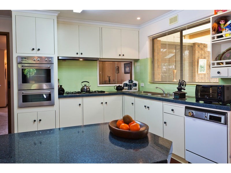 80 Harley Street, Strathdale VIC 3550