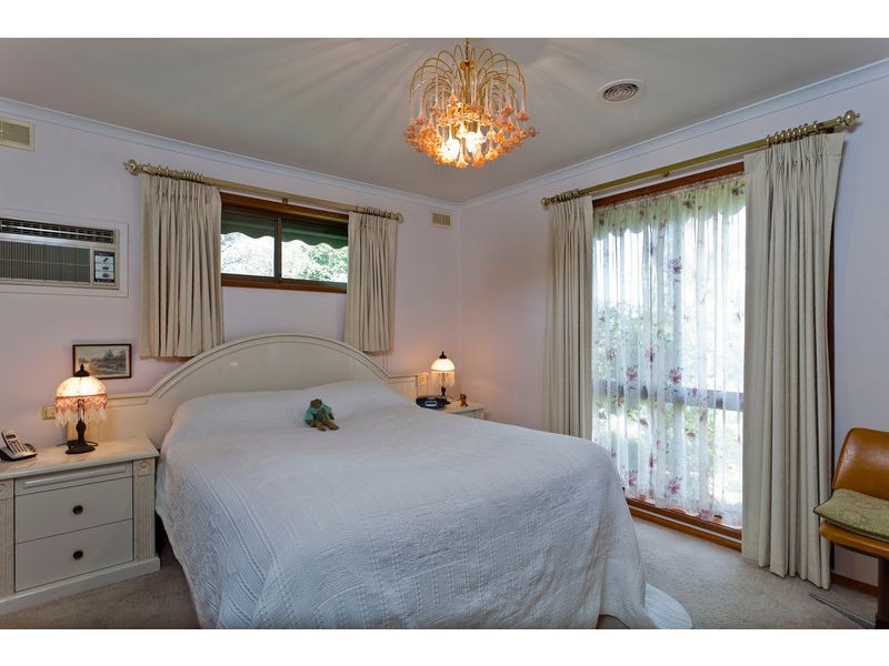 80 Harley Street, Strathdale VIC 3550