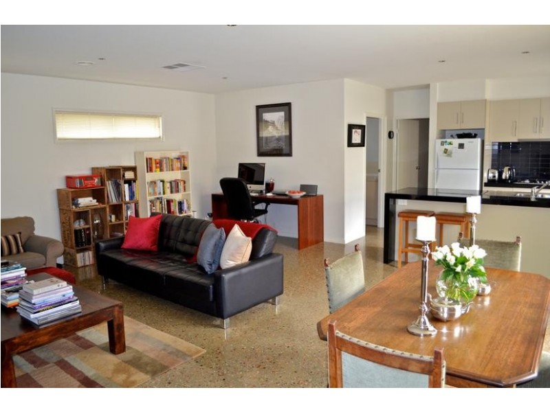 135 Havlin Street East, Flora Hill VIC 3550