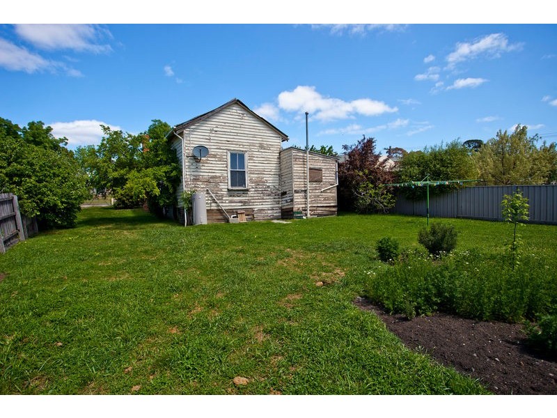 13 Ligar Street, Kennington VIC 3550