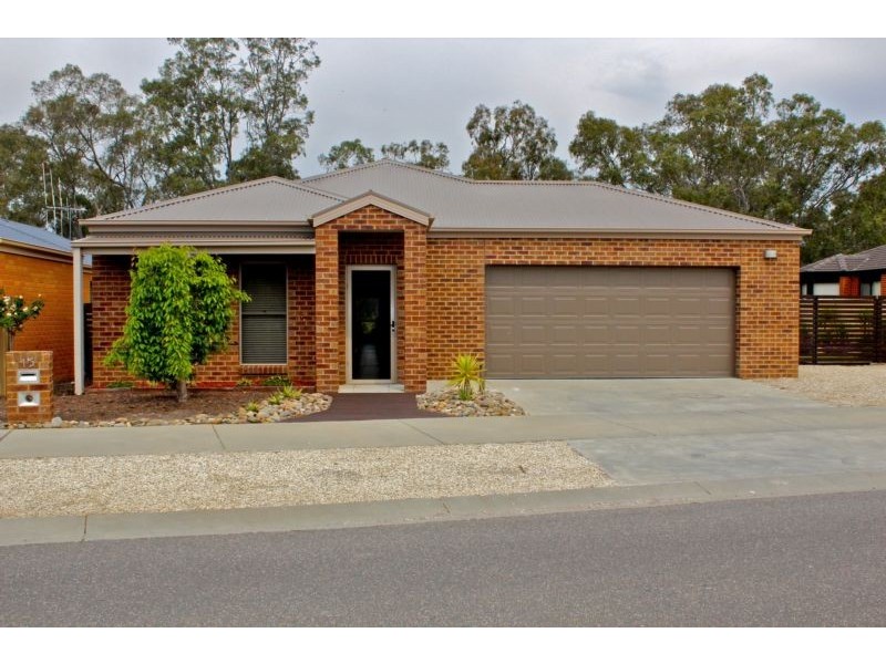 15 Bassett Drive, Strathfieldsaye VIC 3551