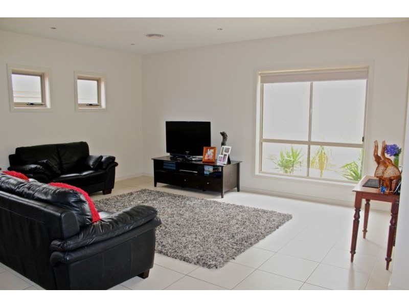 15 Bassett Drive, Strathfieldsaye VIC 3551