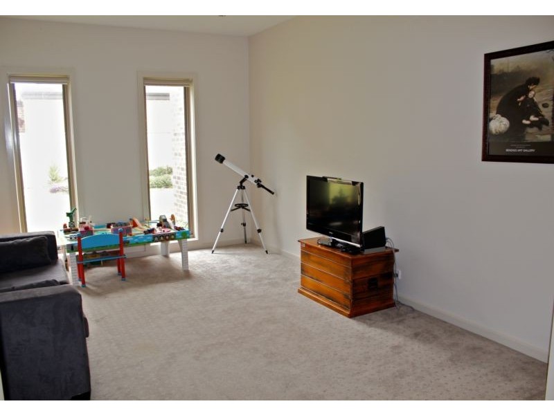 15 Bassett Drive, Strathfieldsaye VIC 3551