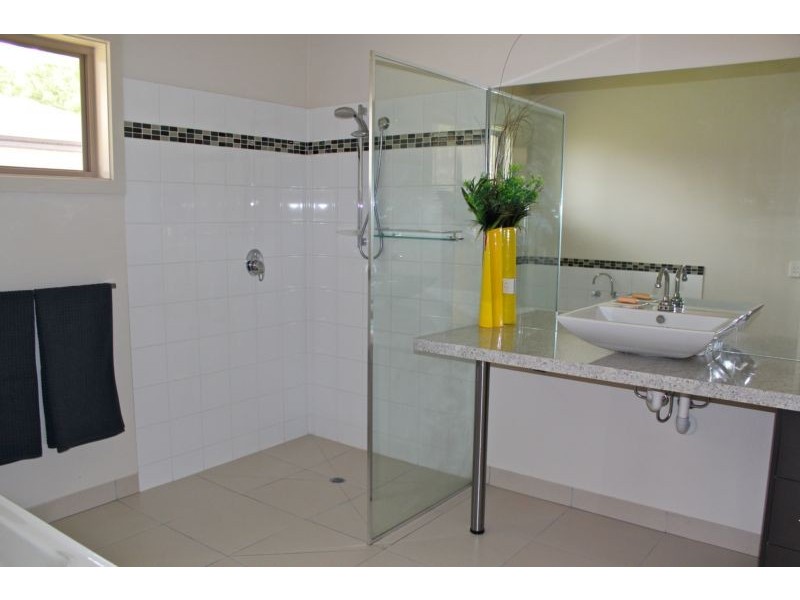 15 Bassett Drive, Strathfieldsaye VIC 3551