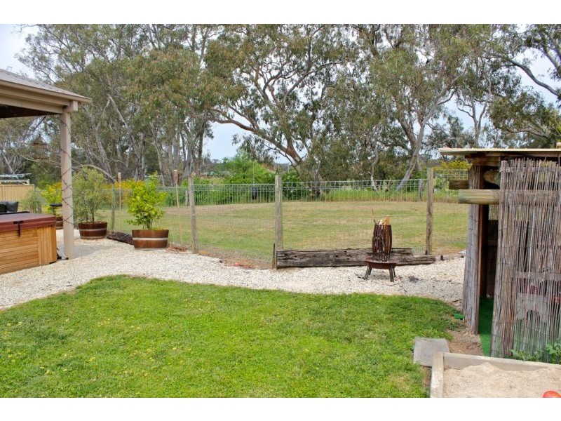 15 Bassett Drive, Strathfieldsaye VIC 3551