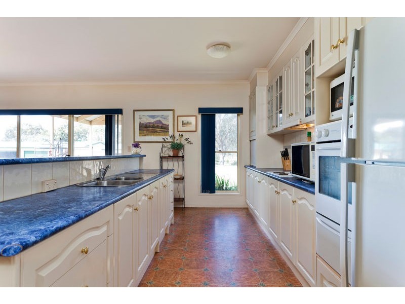 2 Holmes Road, Huntly VIC 3551