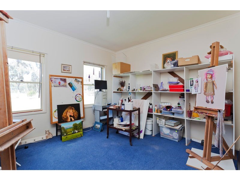 2 Holmes Road, Huntly VIC 3551
