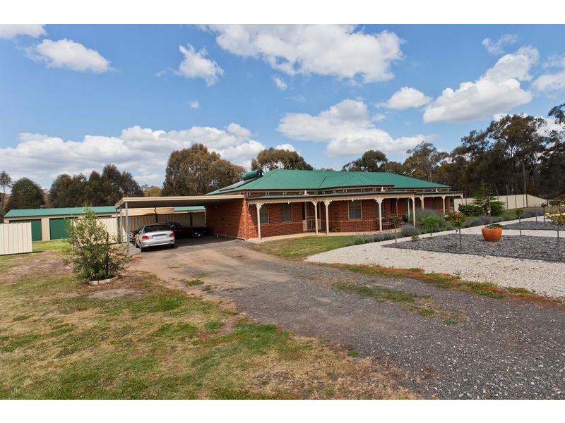 2 Holmes Road, Huntly VIC 3551