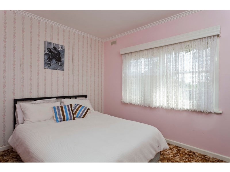 24 Fifth Avenue, White Hills VIC 3550