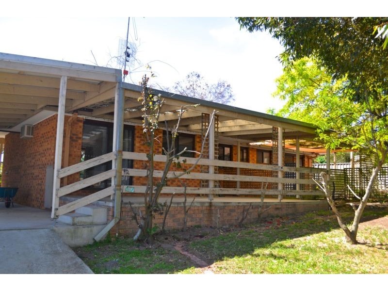27 Magellan Crescent, Kangaroo Flat VIC 3555