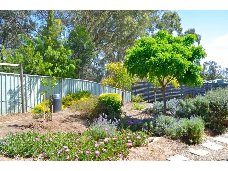 13 Lauren Court, Kangaroo Flat VIC 3555