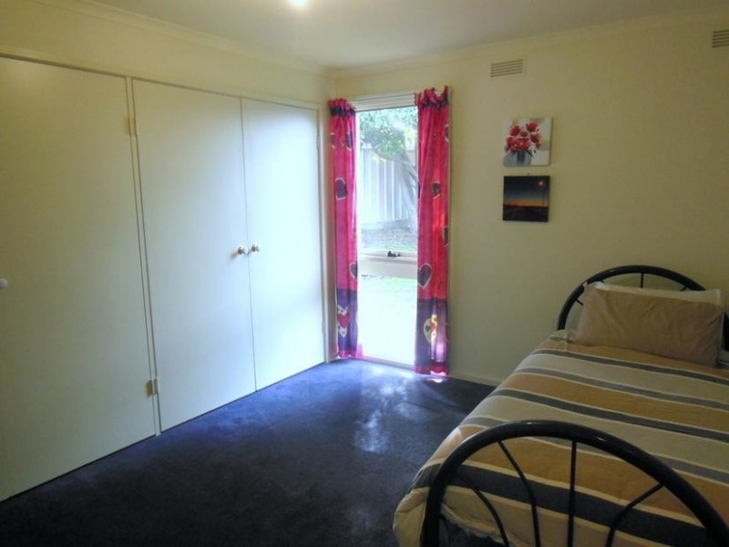 65 Putnam Avenue, Strathdale VIC 3550