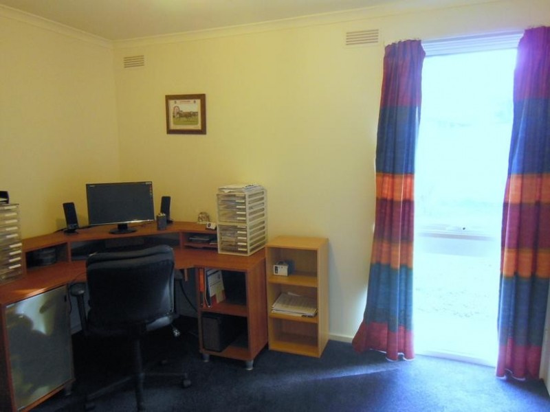 65 Putnam Avenue, Strathdale VIC 3550