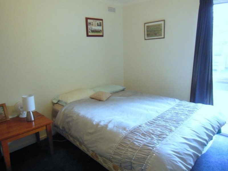 65 Putnam Avenue, Strathdale VIC 3550