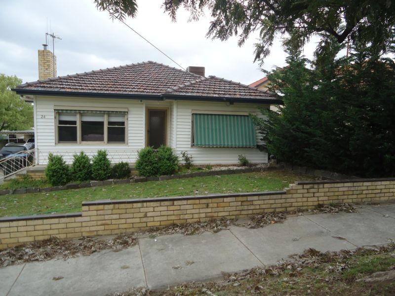 24 McGowan Street, California Gully VIC 3556