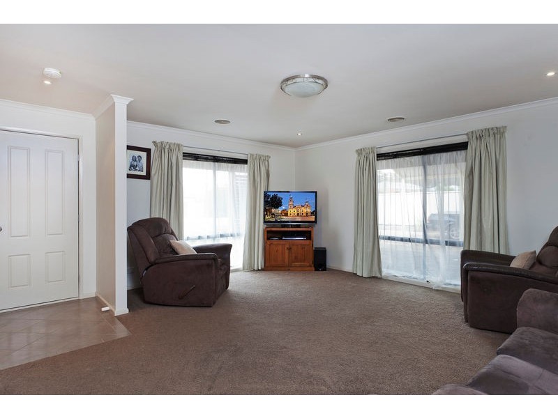 10 Woodlands Drive, Eaglehawk VIC 3556