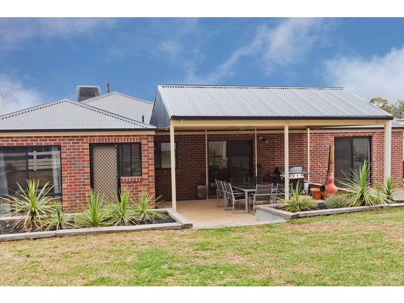 10 Woodlands Drive, Eaglehawk VIC 3556