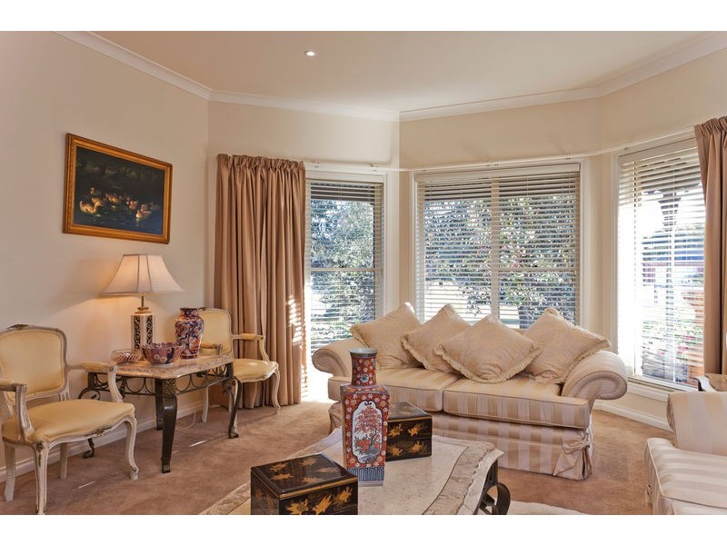4 Leslie Place, Junortoun VIC 3551