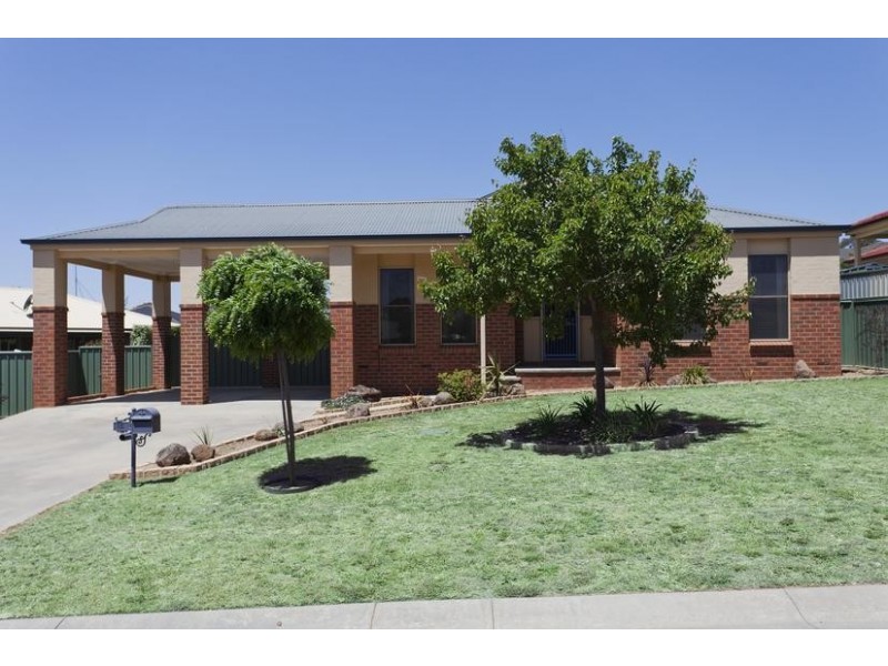 15 Alliance Avenue, California Gully VIC 3556