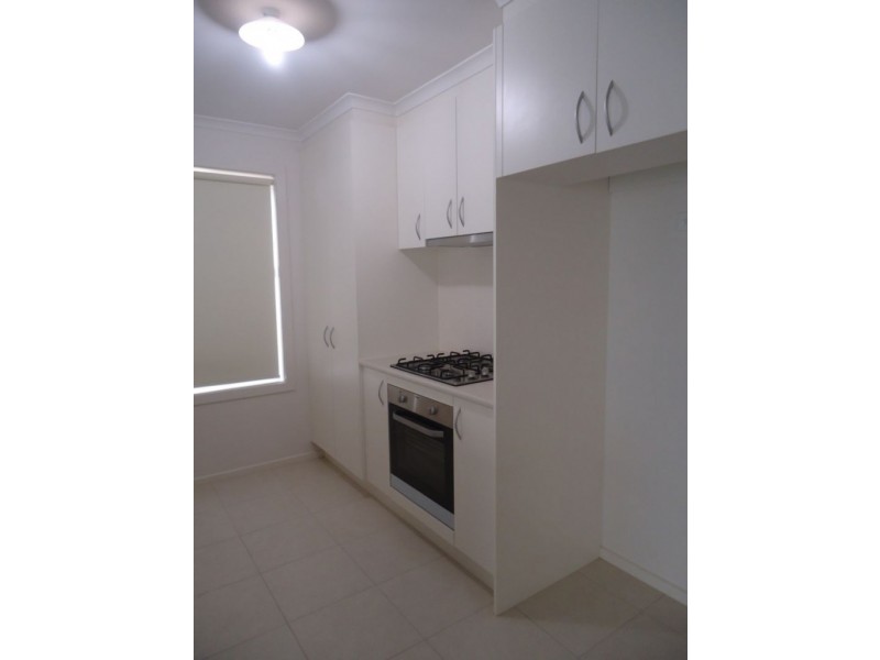 2/6A Barnett Drive, Kangaroo Flat VIC 3555