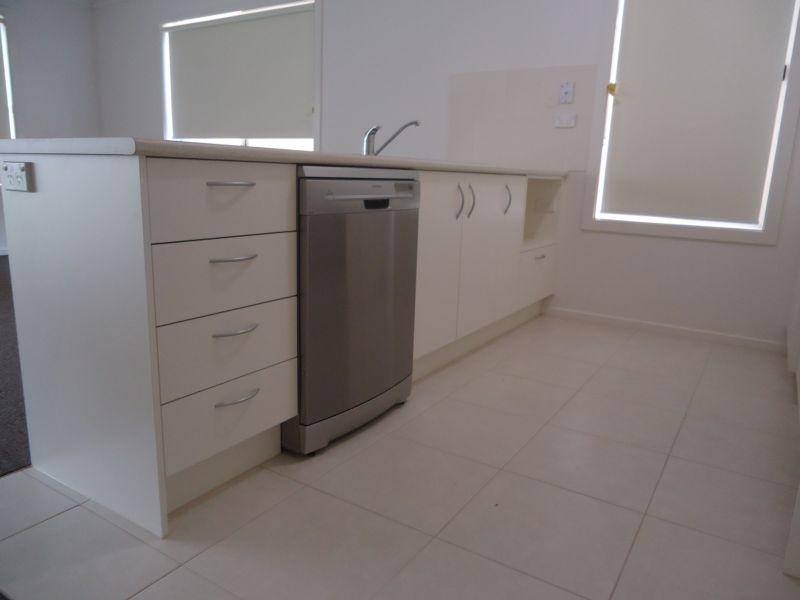 2/6A Barnett Drive, Kangaroo Flat VIC 3555