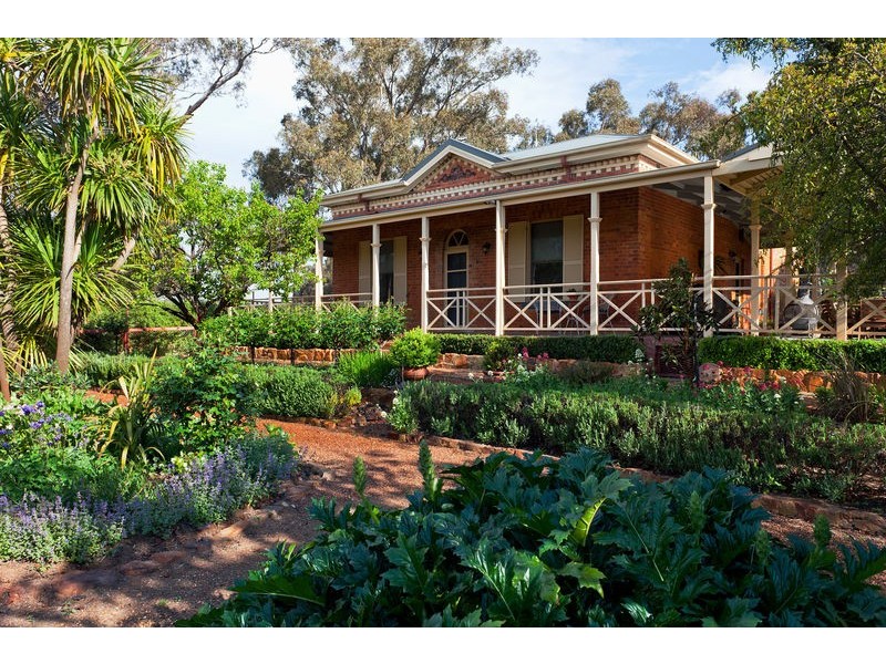 51 Andrews Road, Maiden Gully VIC 3551