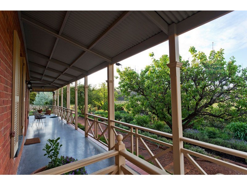 51 Andrews Road, Maiden Gully VIC 3551