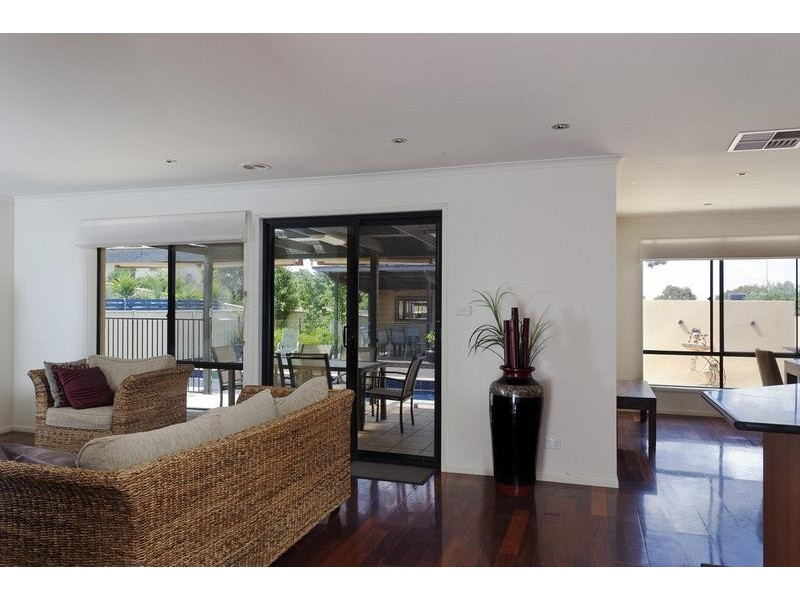 50 Browning Street, Kangaroo Flat VIC 3555