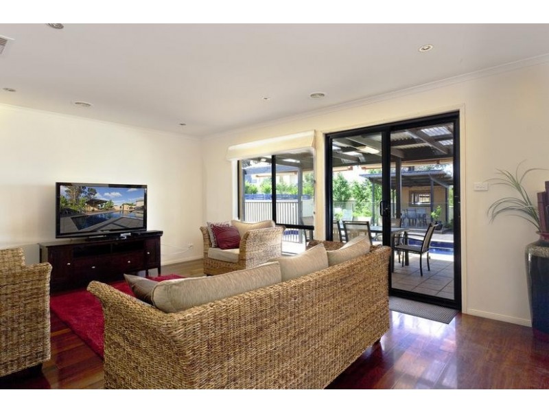 50 Browning Street, Kangaroo Flat VIC 3555