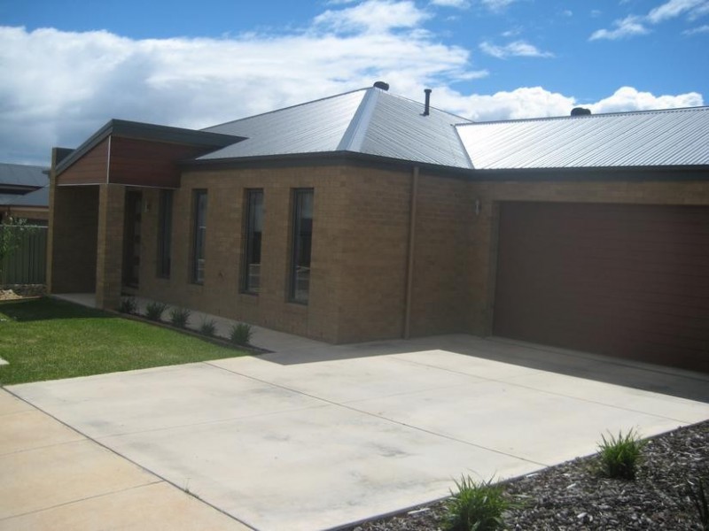 7 Ayden Place, Maiden Gully VIC 3551