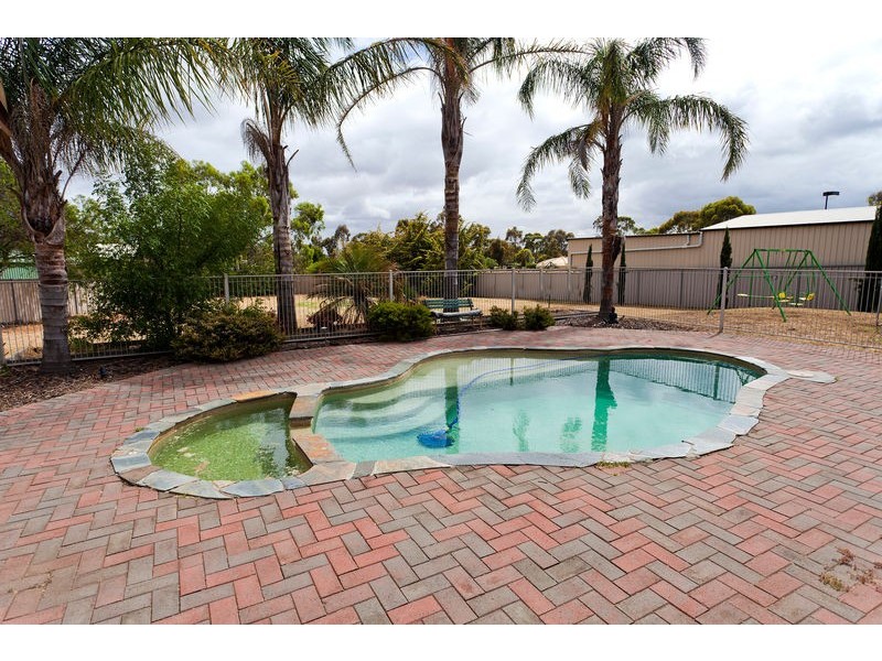 87 Buckland Street, Epsom VIC 3551