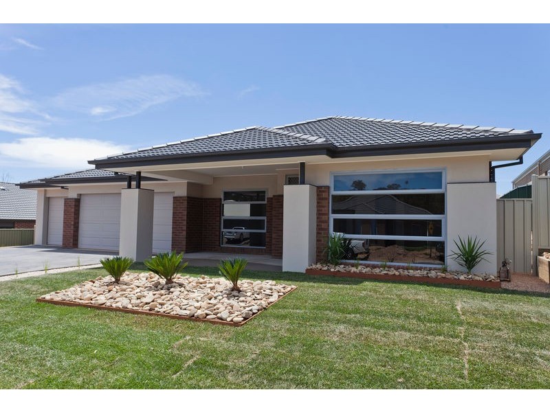 21 McConnell Drive, Junortoun VIC 3551