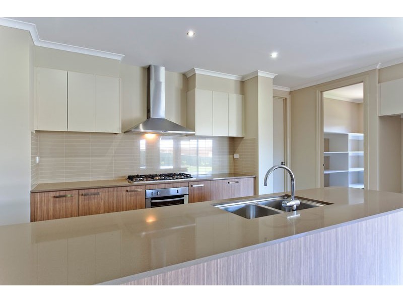 21 McConnell Drive, Junortoun VIC 3551