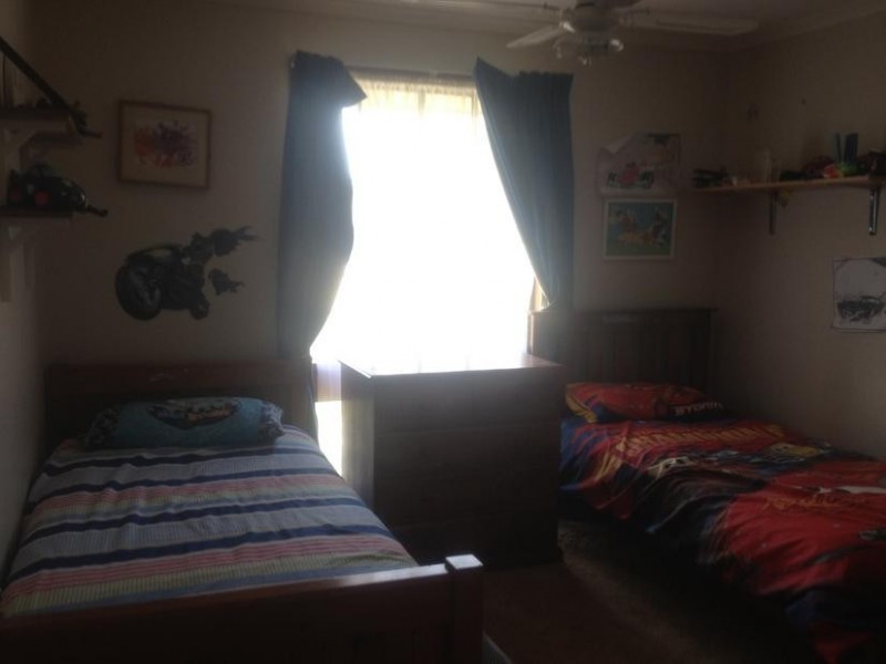 109 Crusoe Road, Kangaroo Flat VIC 3555