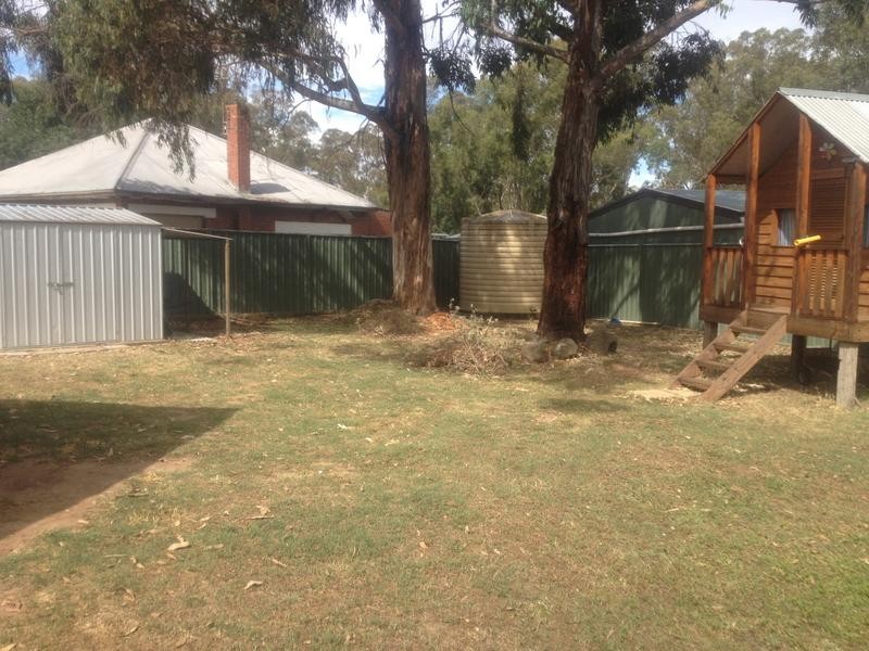 109 Crusoe Road, Kangaroo Flat VIC 3555