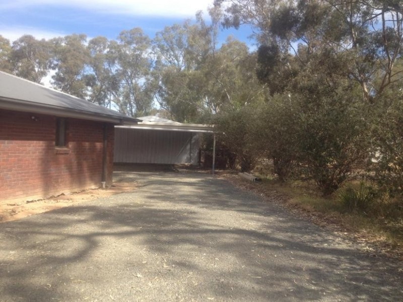 109 Crusoe Road, Kangaroo Flat VIC 3555