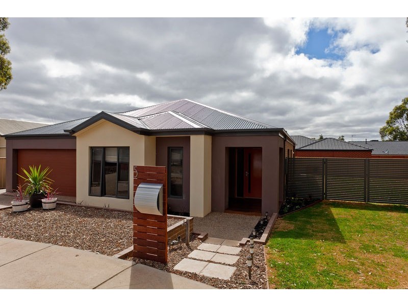 5 Lorna Court, White Hills VIC 3550