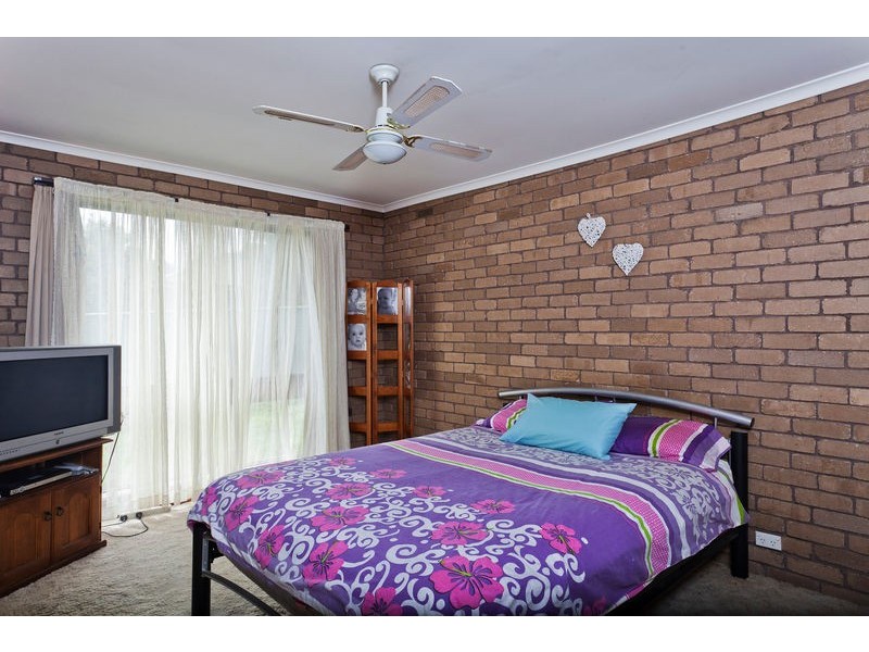 2/3 Nandina Court, Strathdale VIC 3550