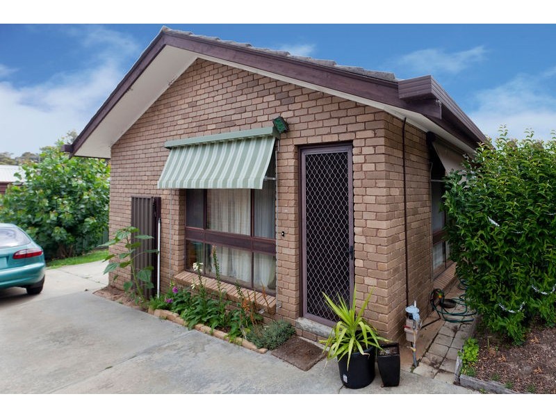 2/3 Nandina Court, Strathdale VIC 3550