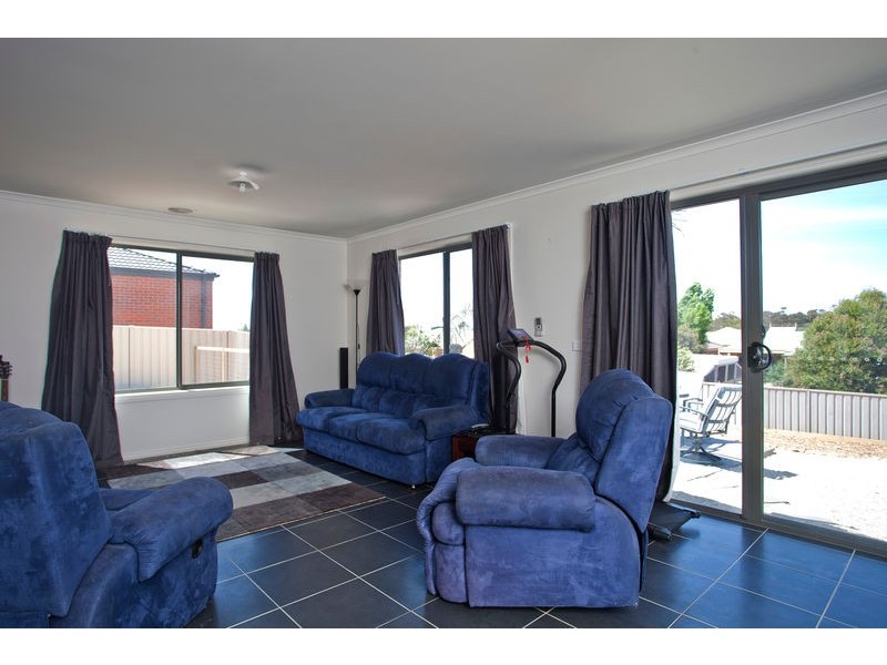 5 Alison Boulevard, Epsom VIC 3551