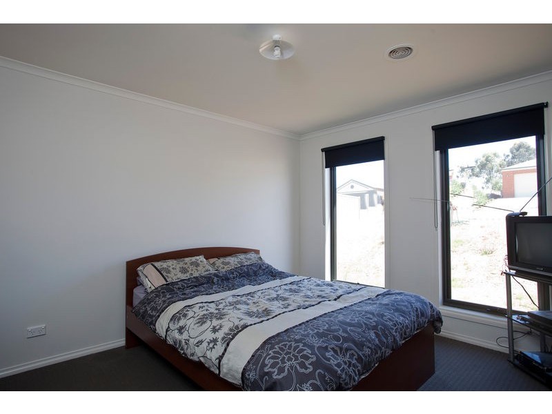 5 Alison Boulevard, Epsom VIC 3551