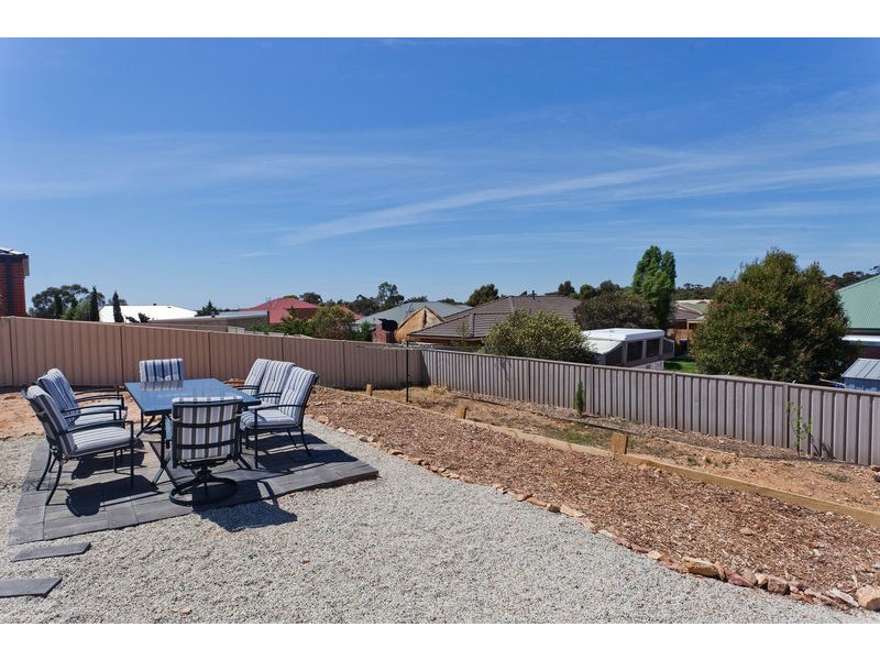 5 Alison Boulevard, Epsom VIC 3551