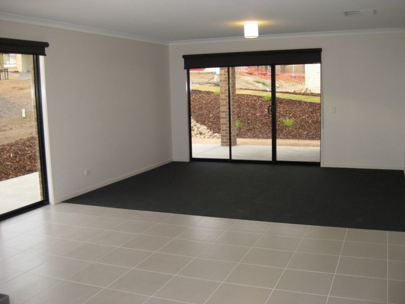 16 Freeman Drive, Kangaroo Flat VIC 3555