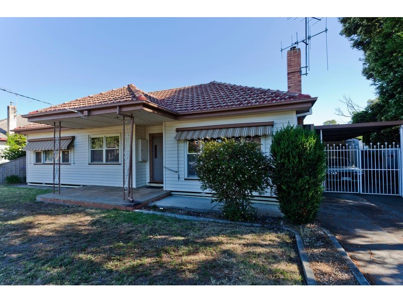 2 Graham Street, Kangaroo Flat VIC 3555