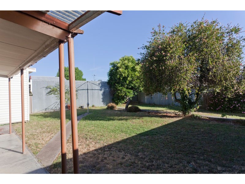 2 Graham Street, Kangaroo Flat VIC 3555