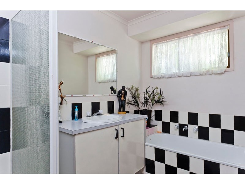 1 Lockwood Mews, Kangaroo Flat VIC 3555