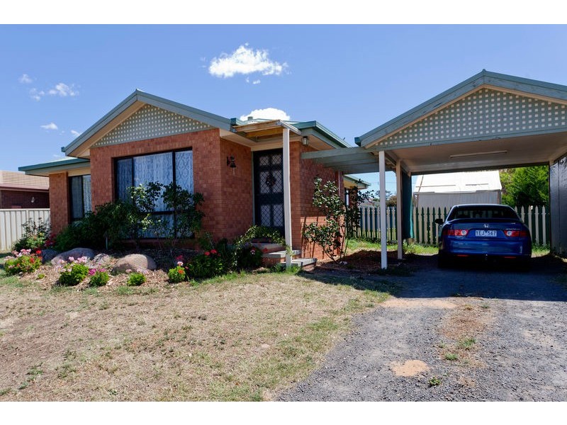 1 Lockwood Mews, Kangaroo Flat VIC 3555