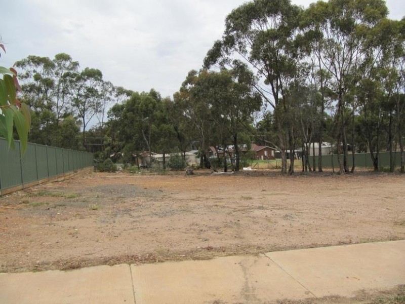 17 Fellows Place, Maiden Gully VIC 3551