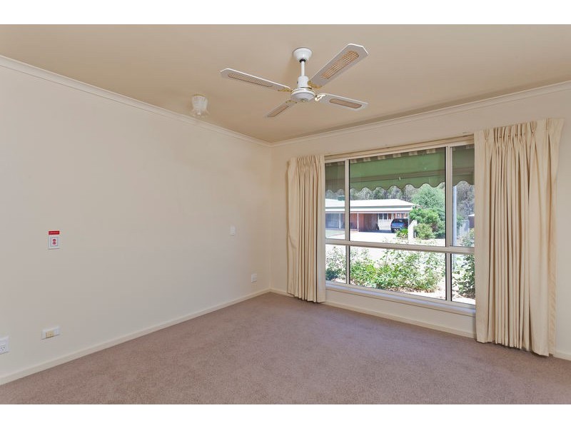 167 Broad Parade, Spring Gully VIC 3550